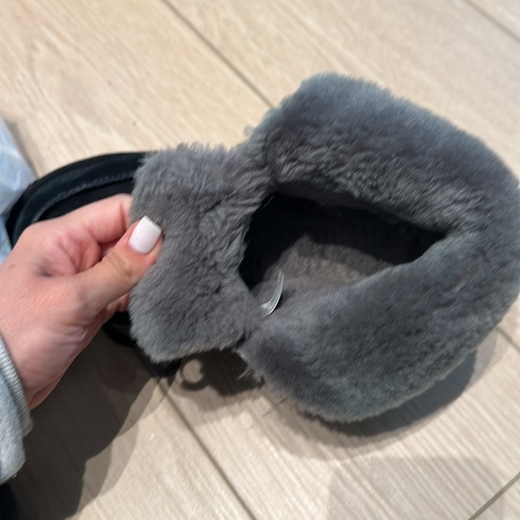 Black Ugg ankle boots - Picture 8 of 8